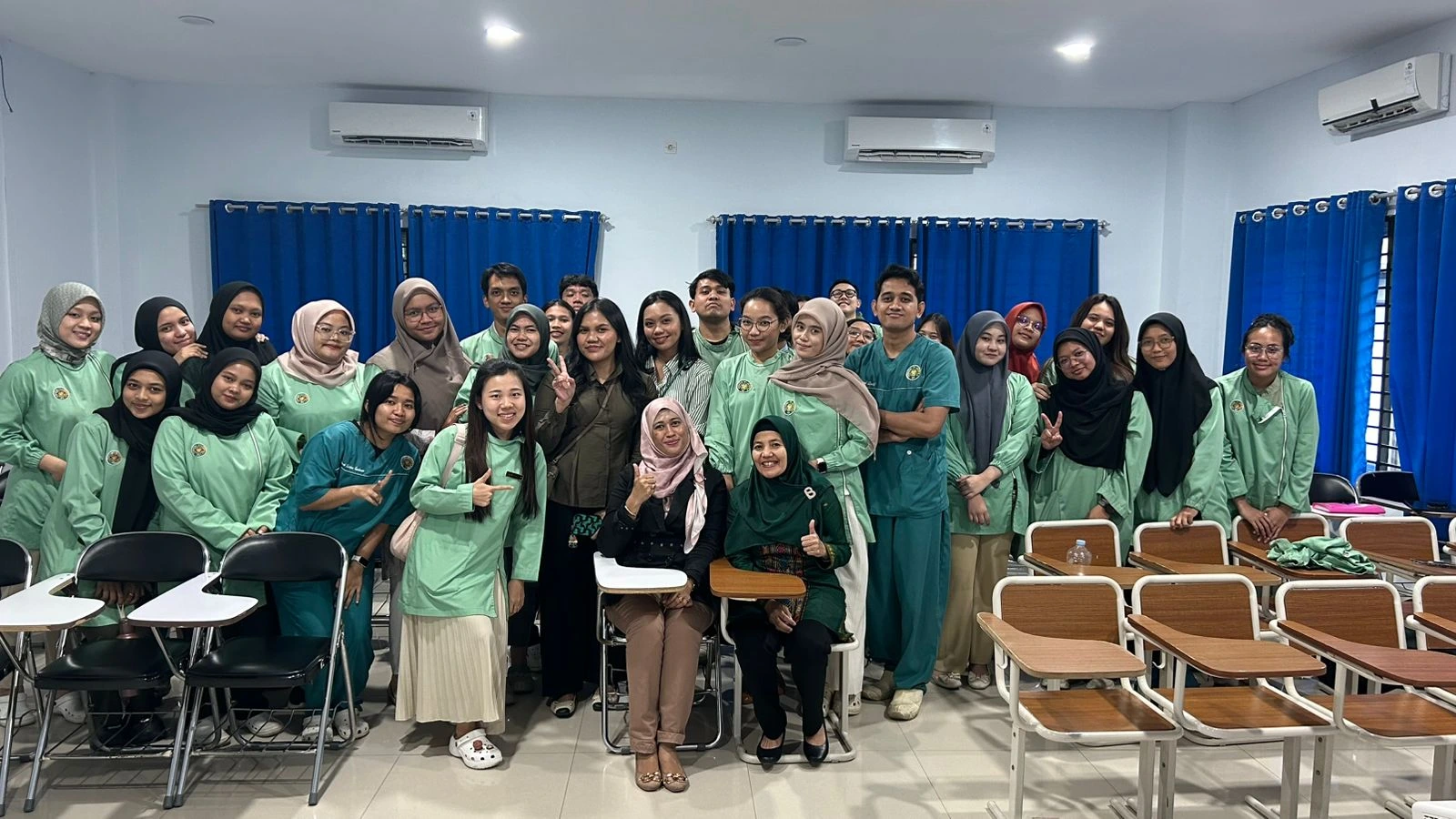 Guest Lecture FKG USU Bahas Tantangan Estetika pada Pasien Anak bersama Dr. Noor Azlina dari USIM